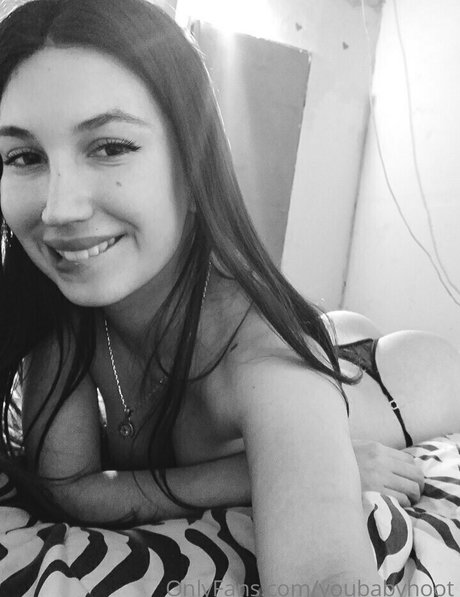Foto di nudo di fuga di OnlyFans di Youbabyhoot