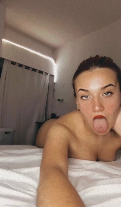 Foto di nudo di fuga di OnlyFans di Madisondavisbby