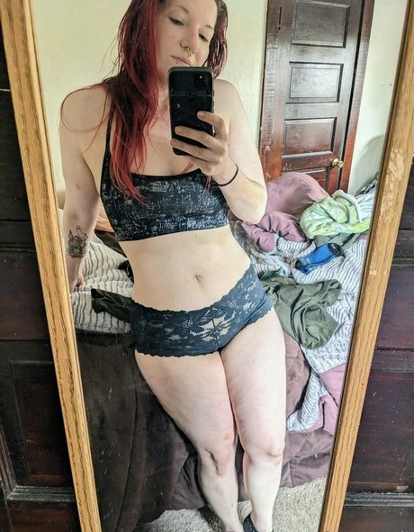 Foto di nudo di fuga di OnlyFans di Kyracurb