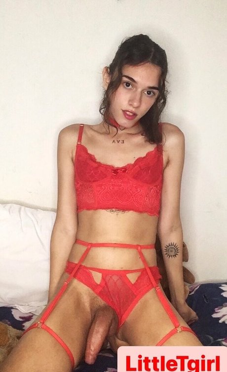 Foto di nudo di fuga di OnlyFans di Littletgirl