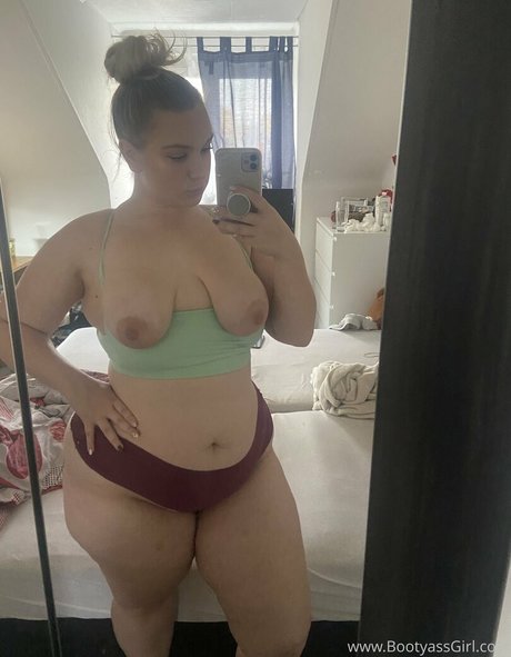 Foto di nudo di fuga di OnlyFans di Bootyassgirl