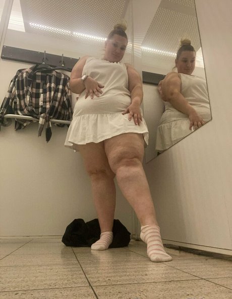 Bootyassgirl