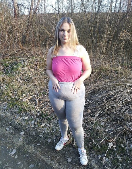 Bootyassgirl