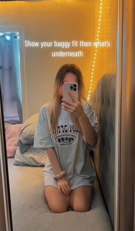 Foto di nudo di fuga di OnlyFans di Little Momma