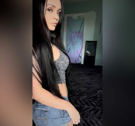 Foto di nudo di fuga di OnlyFans di Mila Moore