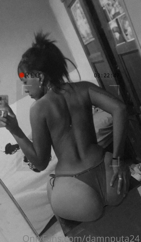 Foto di nudo di fuga di OnlyFans di Damnputa24