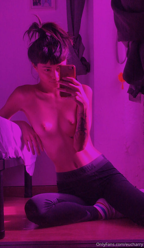 Foto di nudo di fuga di OnlyFans di Charry Jin