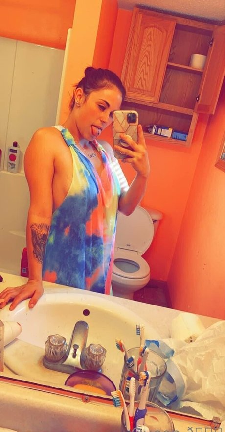 Foto di nudo di fuga di OnlyFans di Queenbitch1998