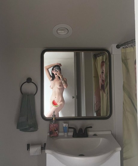 Foto di nudo di fuga di OnlyFans di Anna Nicole Spliff