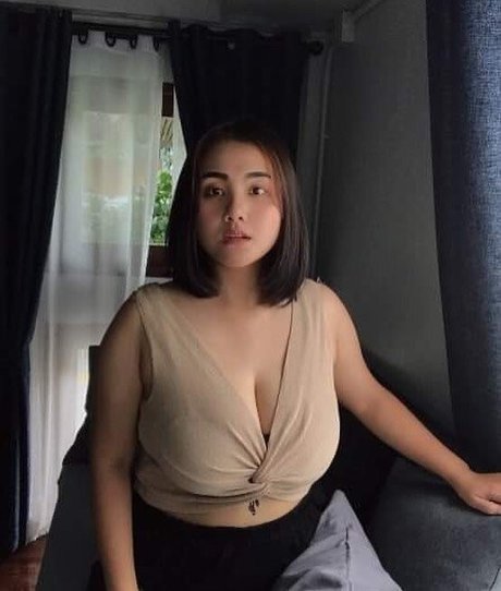 Foto di nudo di fuga di OnlyFans di Phiromya Pangyouk