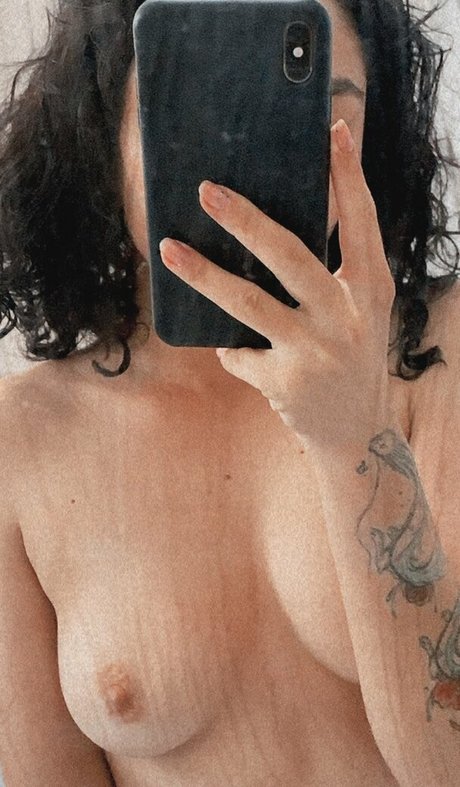 Foto di nudo di fuga di OnlyFans di Florawe3d