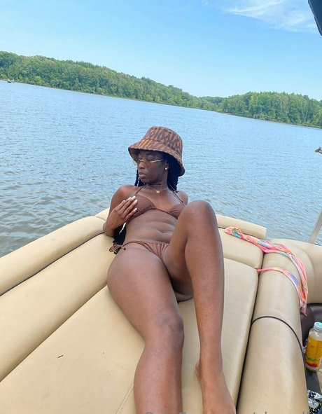 Foto di nudo di fuga di OnlyFans di Chynelle
