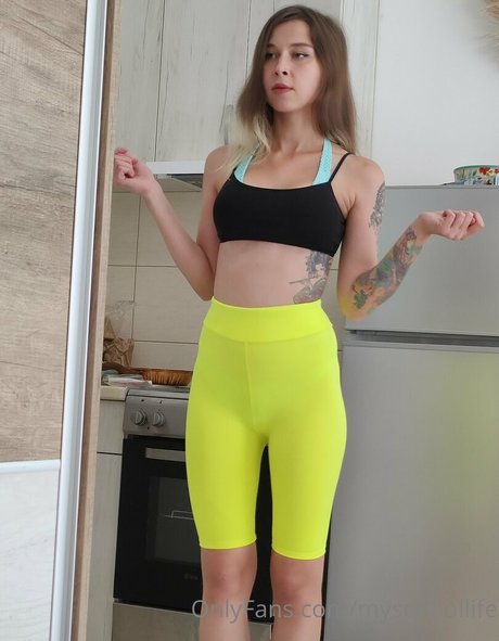 Foto di nudo di fuga di OnlyFans di Myschoollife