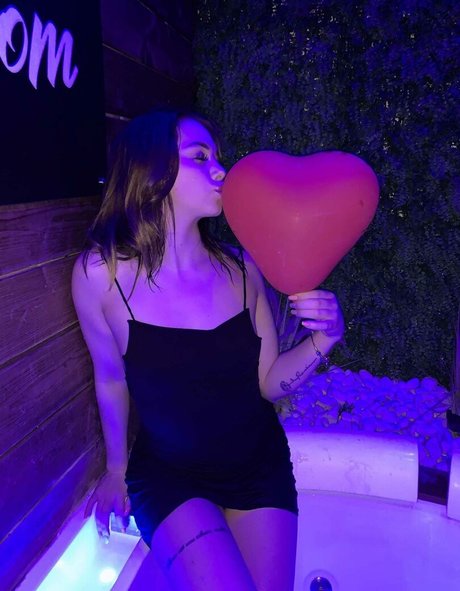 Foto di nudo di fuga di OnlyFans di Mlnd1014