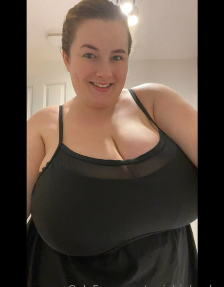 Rosiebigboobs