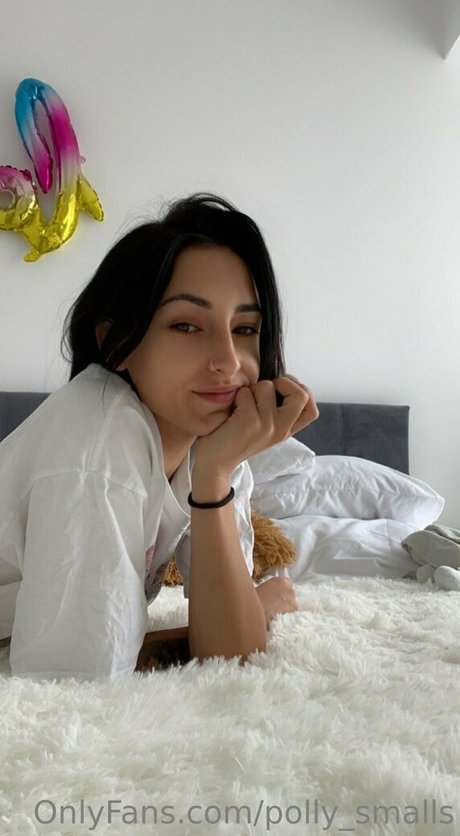 Foto di nudo di fuga di OnlyFans di Pollysmalls