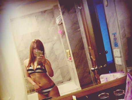 Foto di nudo di fuga di OnlyFans di Womenjoshi