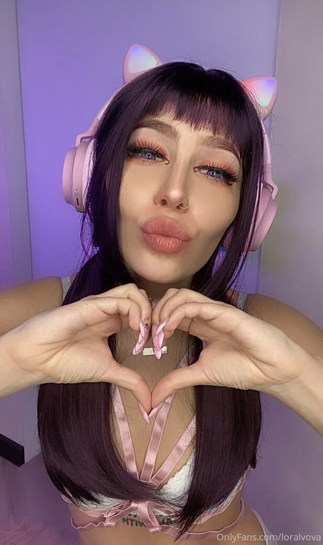 Foto di nudo di fuga di OnlyFans di Loralvova