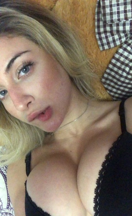 Foto di nudo di fuga di OnlyFans di Notcomba