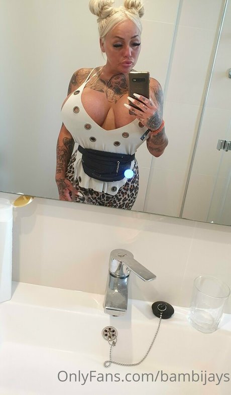 Foto di nudo di fuga di OnlyFans di Bambijays