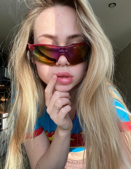 Foto di nudo di fuga di OnlyFans di Alenashuvaeva