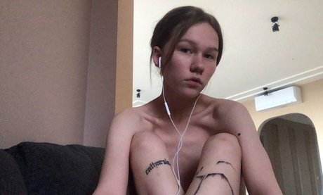Foto di nudo di fuga di OnlyFans di Milashka420