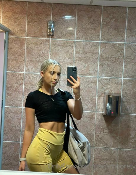 Foto di nudo di fuga di OnlyFans di Gracemooretv
