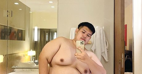 Foto di nudo di fuga di OnlyFans di Theearthkit