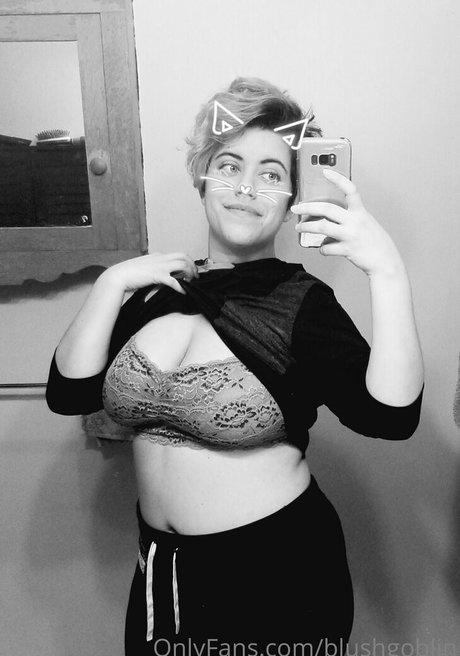 Foto di nudo di fuga di OnlyFans di Blushgoblin