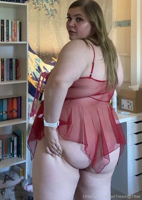 Foto di nudo di fuga di OnlyFans di Pr1ncessgl1tter