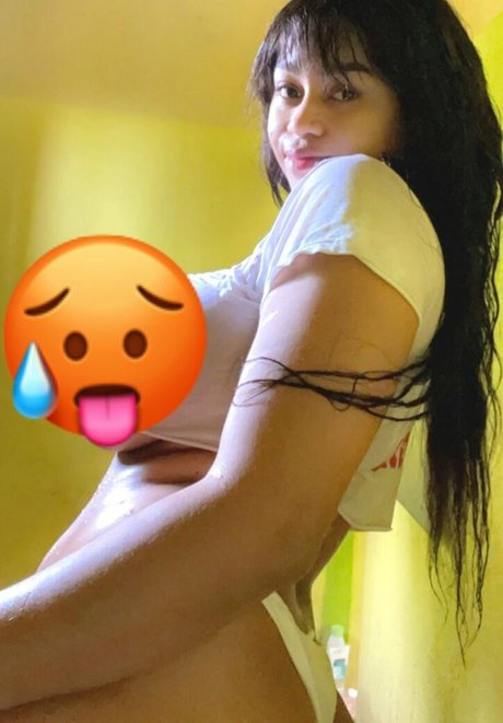 Foto di nudo di fuga di OnlyFans di Dayanis Gisell