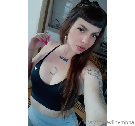 Foto di nudo di fuga di OnlyFans di Evilnympha