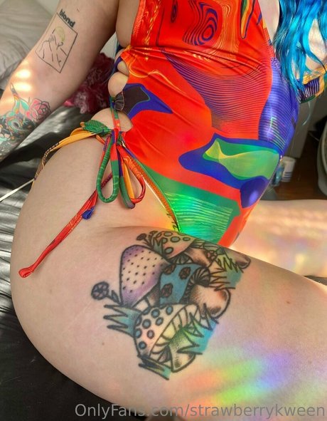 Foto di nudo di fuga di OnlyFans di Strawberrykween