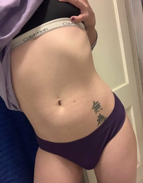 Foto di nudo di fuga di OnlyFans di Tskaelamoon