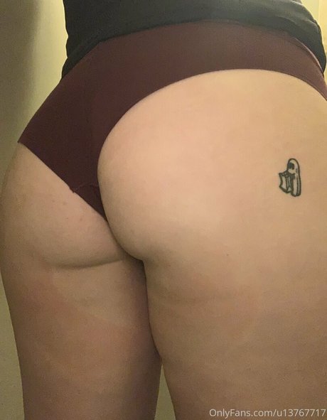 Foto di nudo di fuga di OnlyFans di Tattedbabe288