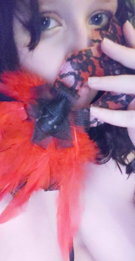 Foto di nudo di fuga di OnlyFans di Aezlealilleafree