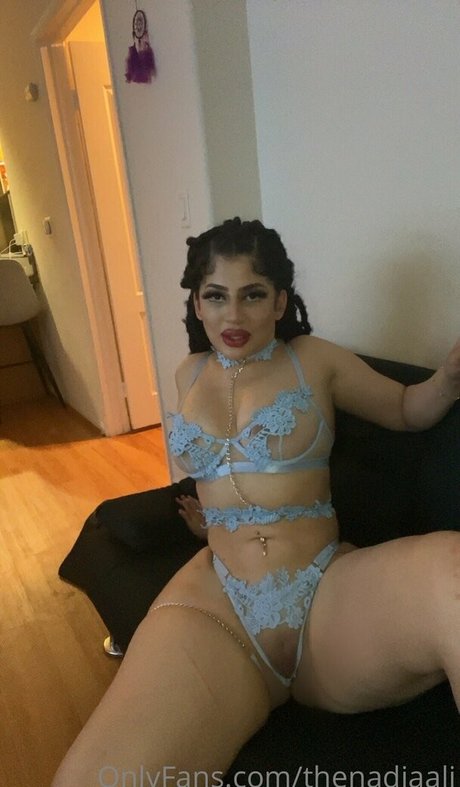 Foto di nudo di fuga di OnlyFans di Shebetripn