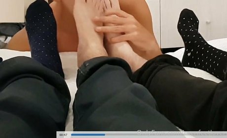 Foto di nudo di fuga di OnlyFans di Menfeetlover
