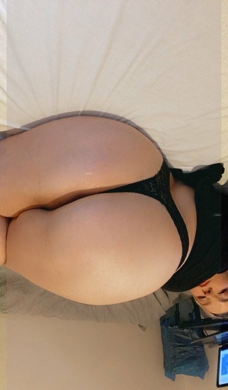 Foto di nudo di fuga di OnlyFans di Moniiquexxx