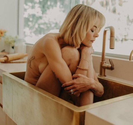 Foto di nudo di fuga di OnlyFans di Jaime King