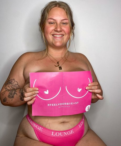 Foto di nudo di fuga di OnlyFans di Chynna