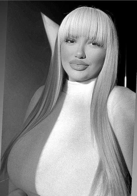 Foto di nudo di fuga di OnlyFans di Francesca Alexandra