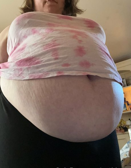 Foto di nudo di fuga di OnlyFans di Gothbelly