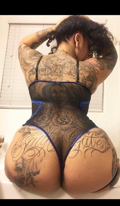 Foto di nudo di fuga di OnlyFans di Bossbori