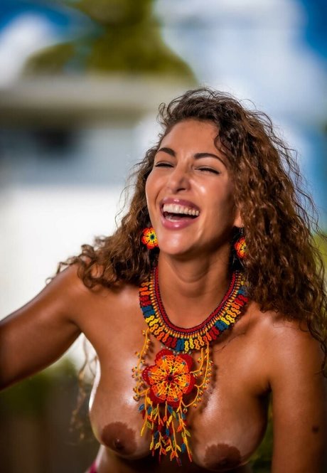 Foto di nudo di fuga di OnlyFans di Ana Lucia Silva