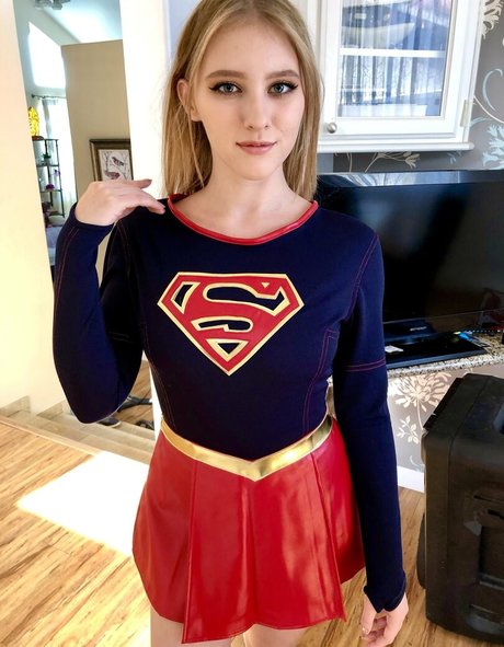 Foto di nudo di fuga di OnlyFans di Superheroinelimited