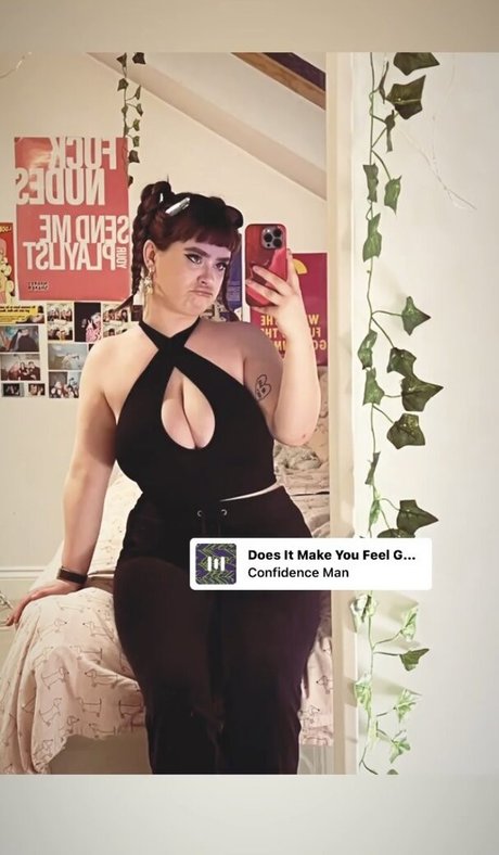Foto di nudo di fuga di OnlyFans di Charlotte A