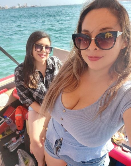 Foto di nudo di fuga di OnlyFans di Lucero