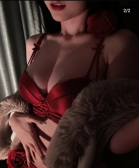 Foto di nudo di fuga di OnlyFans di Naughtyjolie