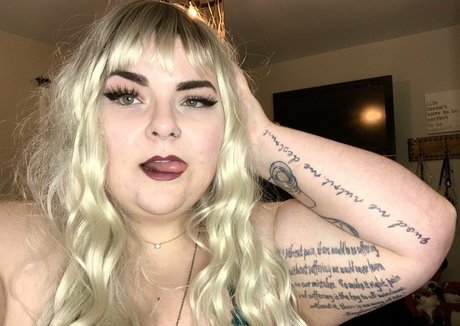 Foto di nudo di fuga di OnlyFans di Maisonfoxqueen